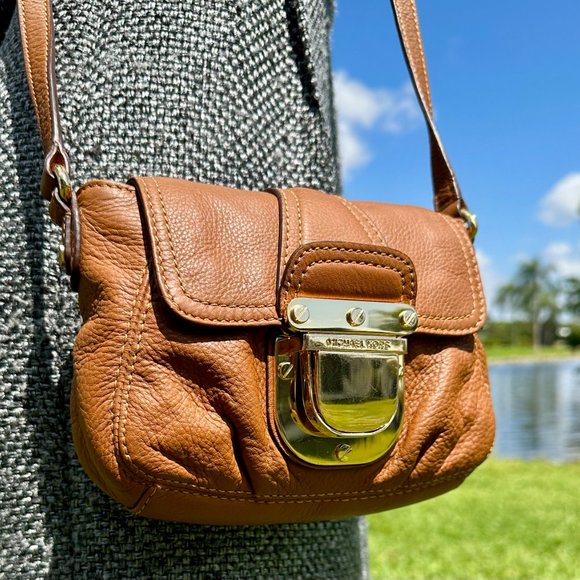 MICHAEL Michael Kors Acorn Charlton Buckle Closure Small Crossbody Purse EUC - Picture 1 of 16